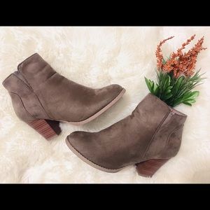 Beige heeled booties